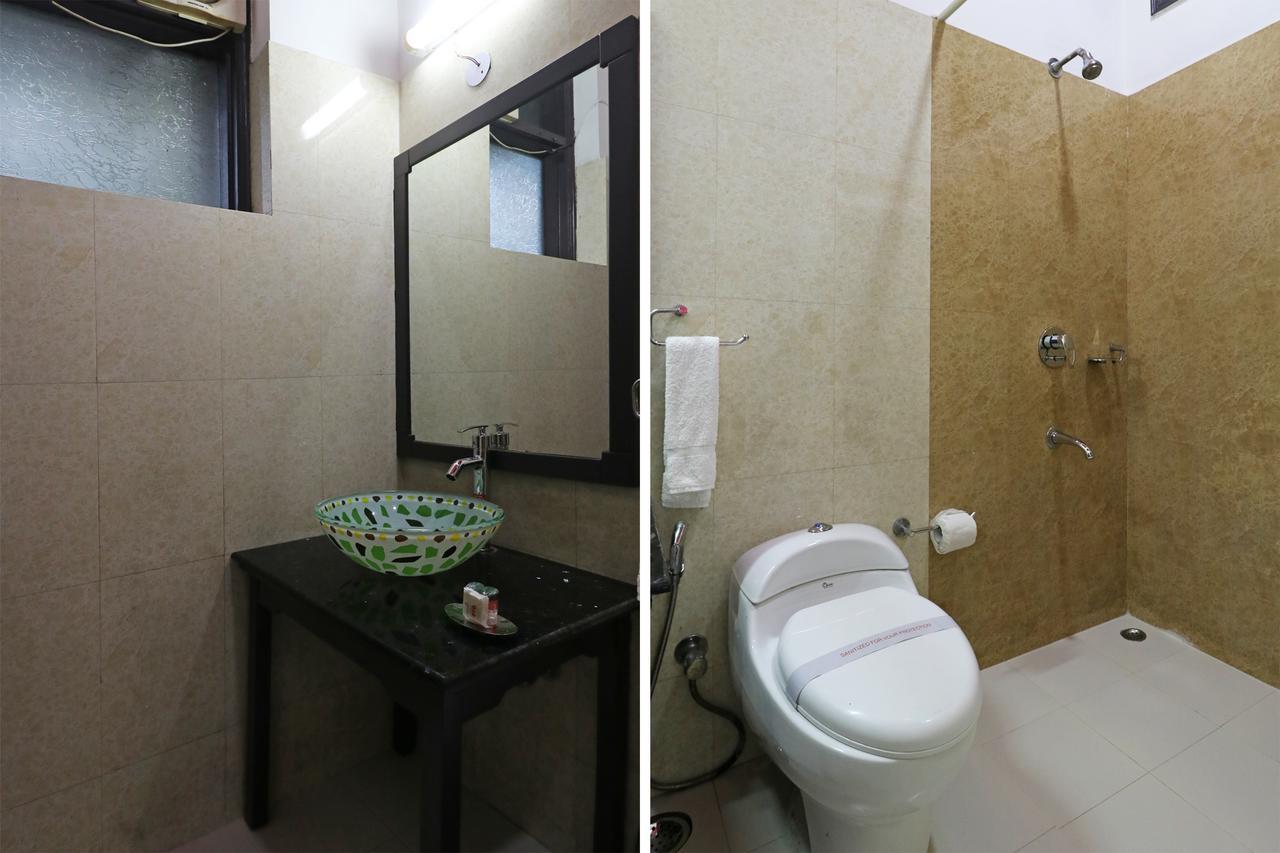 Hotel Chalet New Delhi Exterior photo