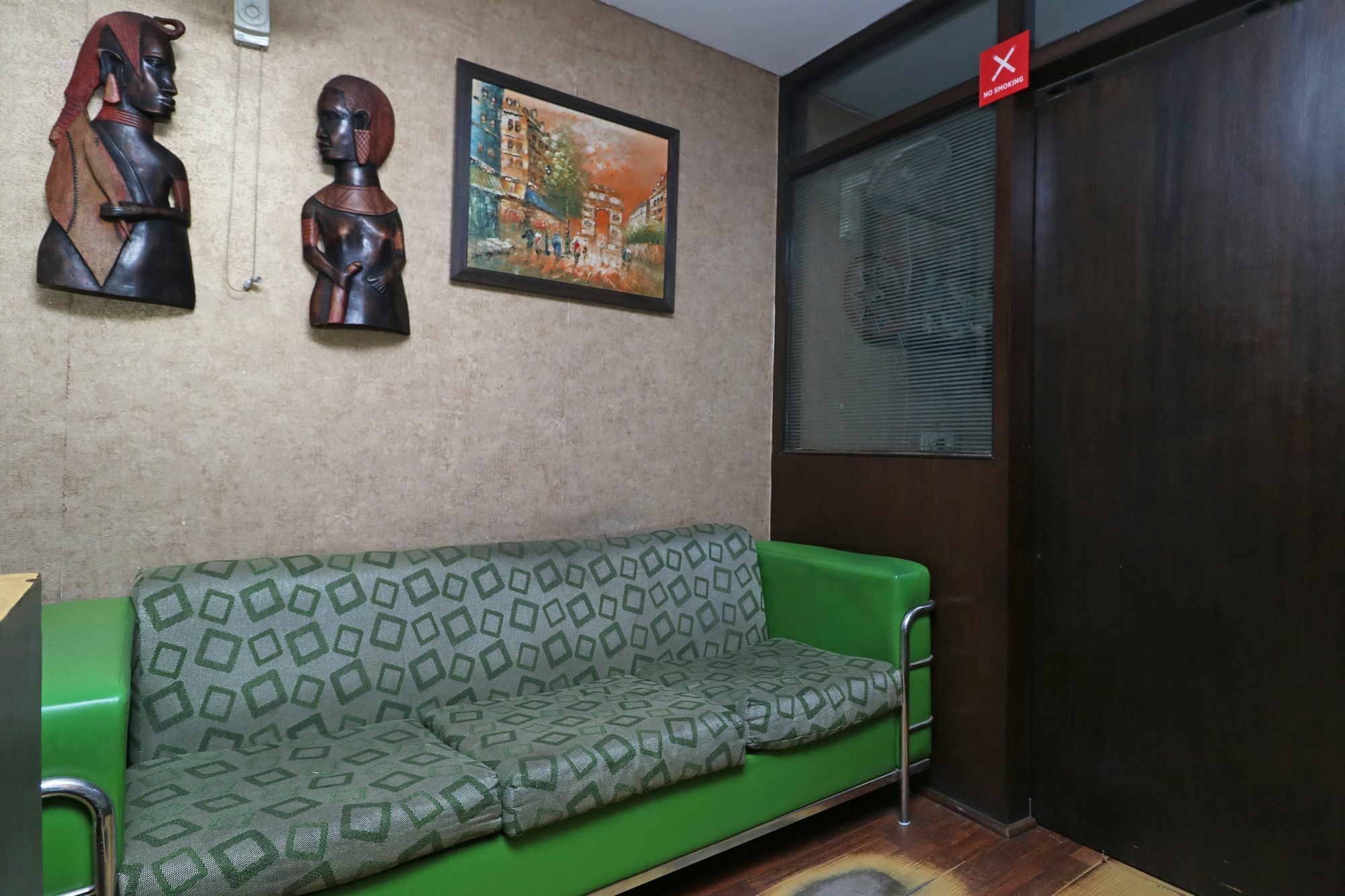 Hotel Chalet New Delhi Exterior photo