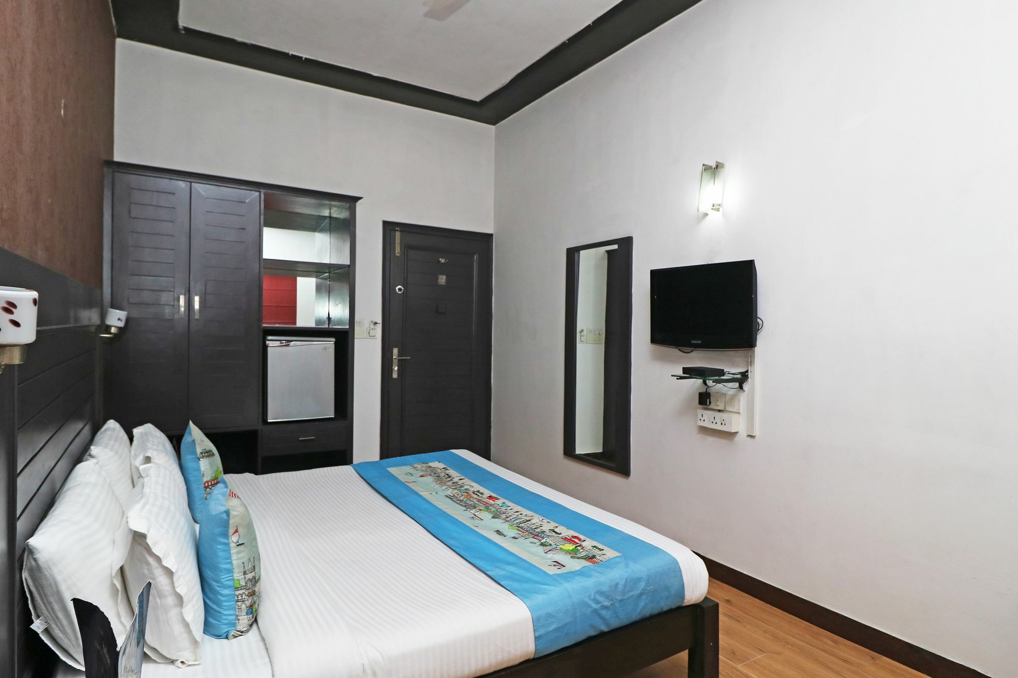 Hotel Chalet New Delhi Exterior photo