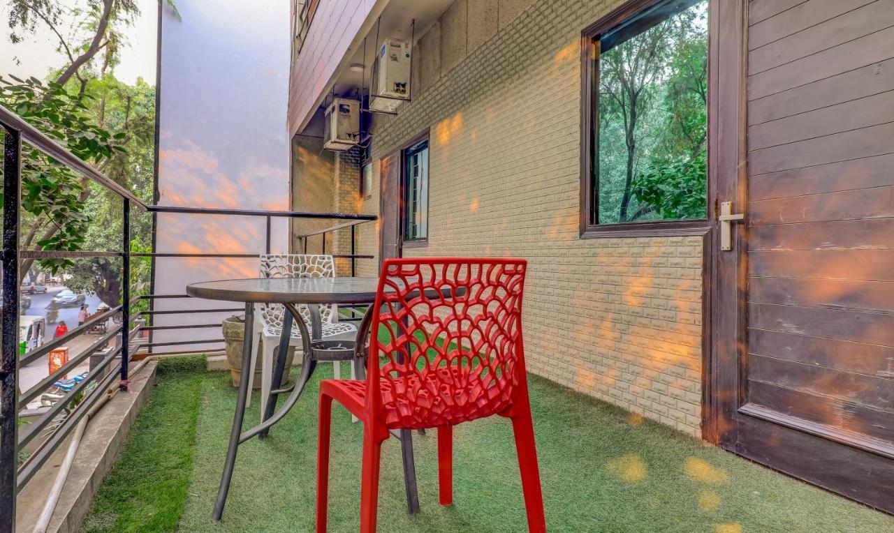 Hotel Chalet New Delhi Exterior photo