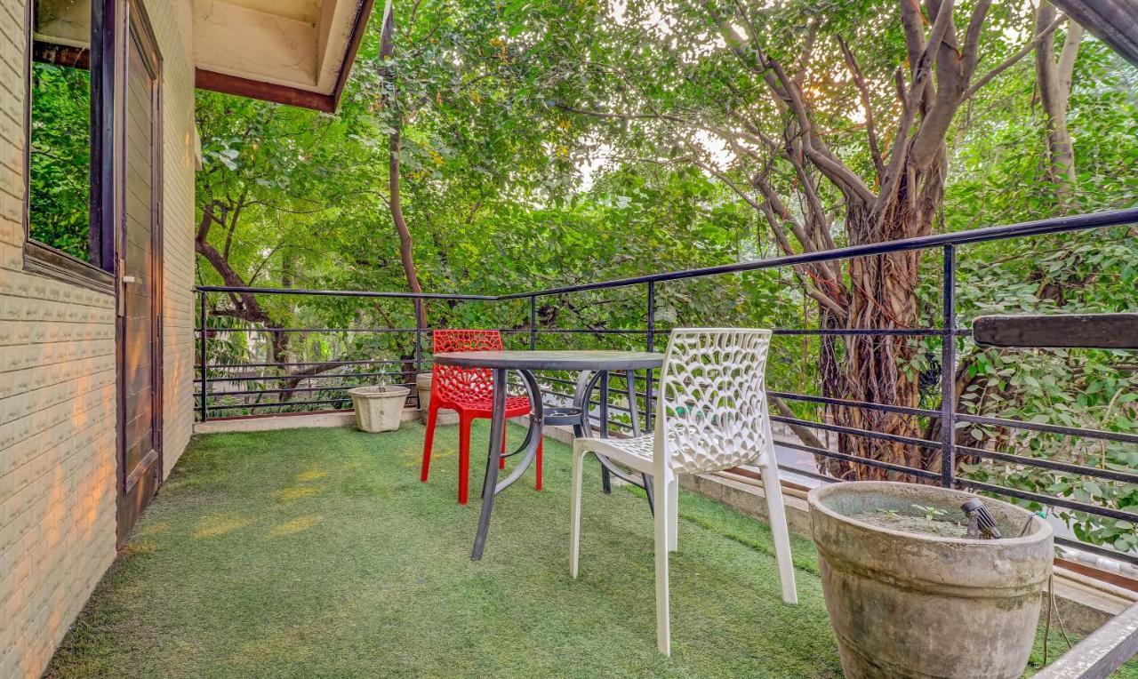 Hotel Chalet New Delhi Exterior photo